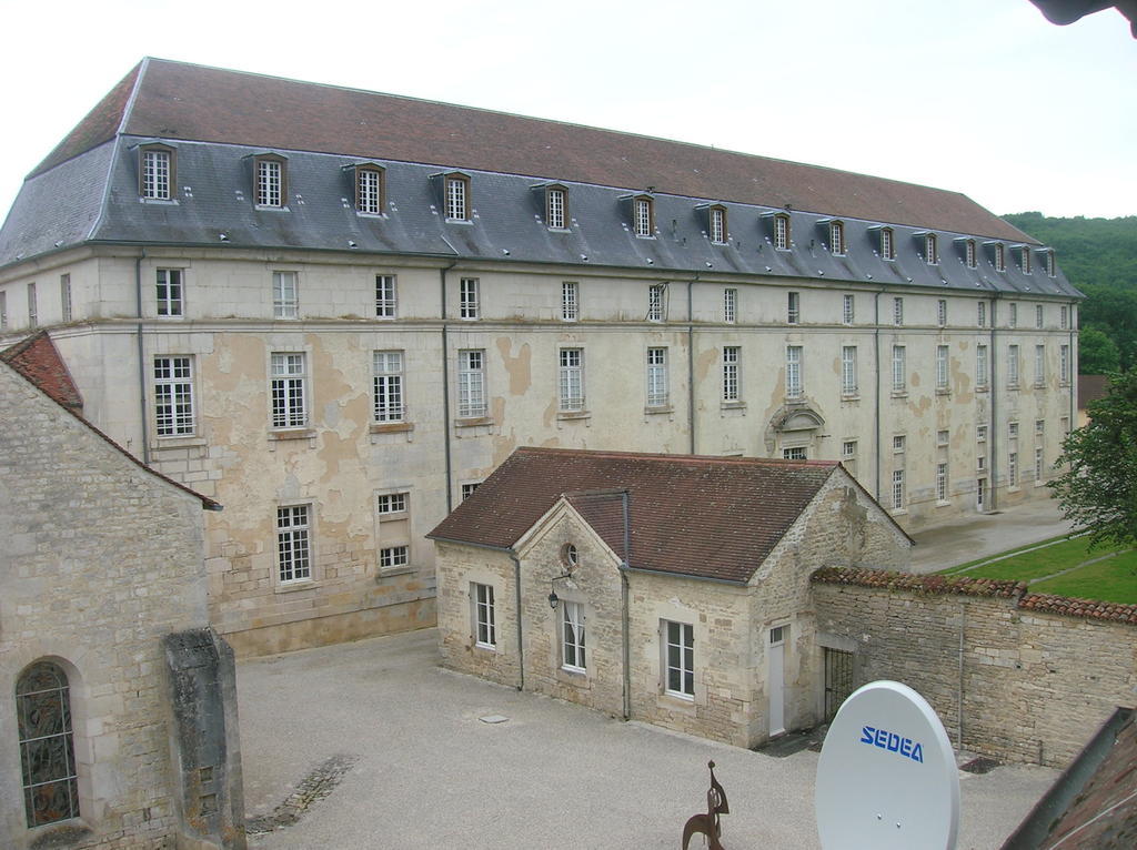 Auberge De L'Abbatiale Acomodação com café da manhã Auberive Exterior foto