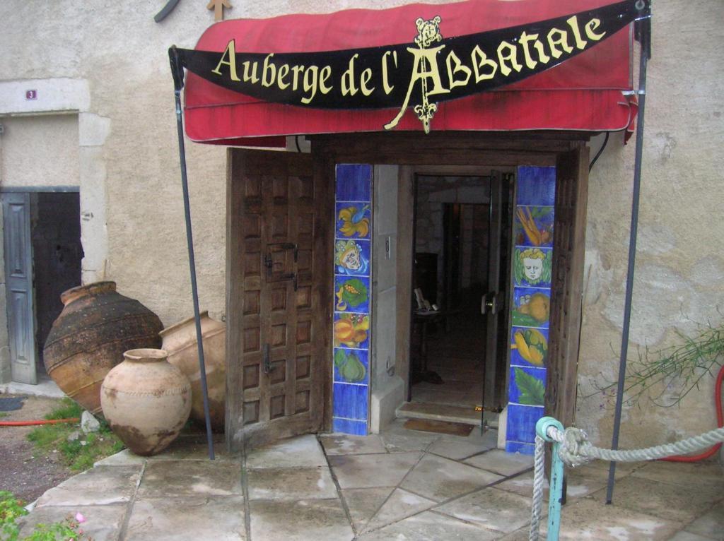 Auberge De L'Abbatiale Acomodação com café da manhã Auberive Quarto foto